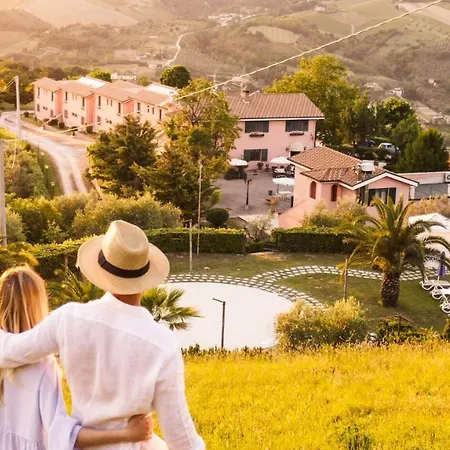 Hotel Country & I Calanchi 4*
