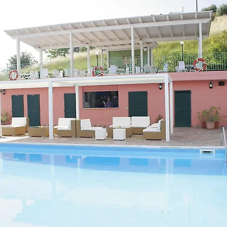 Country & I Calanchi 4* Ripatransone