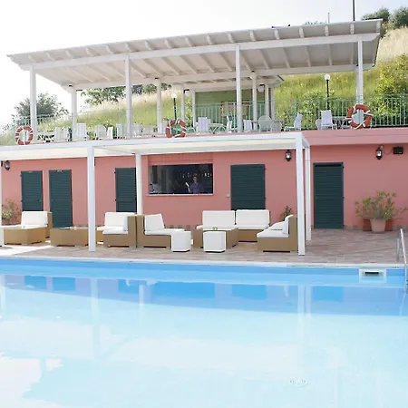 Country & I Calanchi 4*