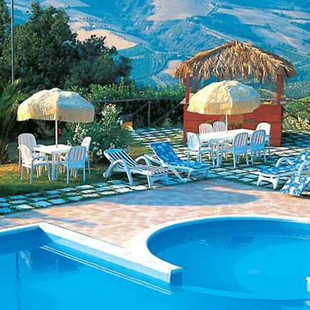 Country & I Calanchi Hotel 4*