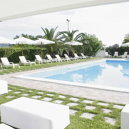 Hotel Country & I Calanchi 4*