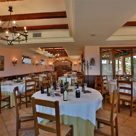 Hotel Country & I Calanchi 4*