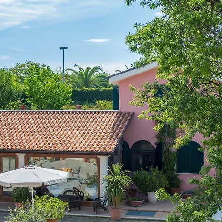Hotel Country & I Calanchi 4*