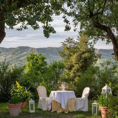 Country & I Calanchi 4* Ripatransone