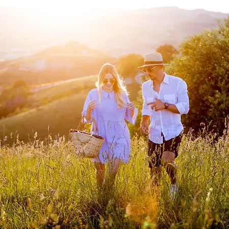 Country & I Calanchi 4* Ripatransone