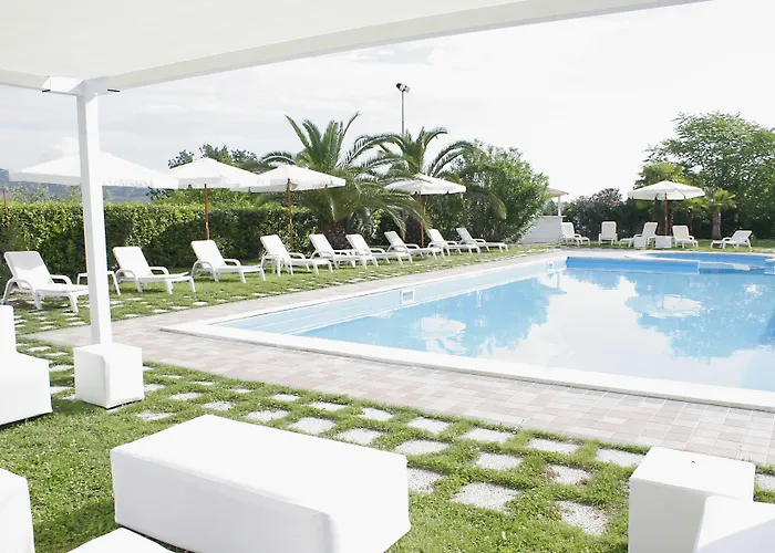 Hotel Country & I Calanchi 4*