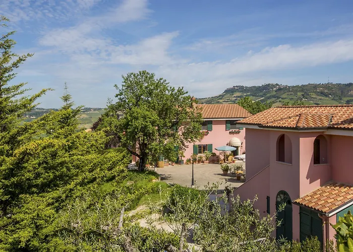 Country & I Calanchi 4*