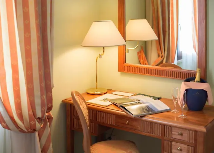 Hotel Country & I Calanchi 4*